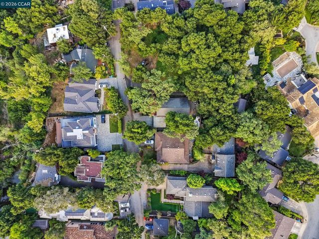 26 Bishop Lane, Menlo Park, CA 94025