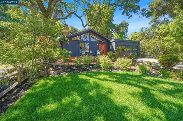 26 Bishop Lane, Menlo Park, CA 94025