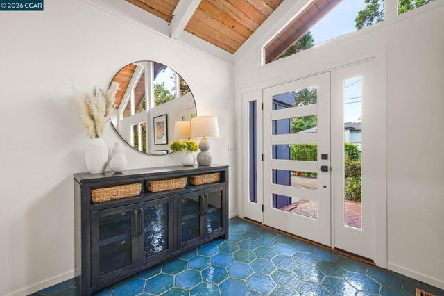 26 Bishop Lane, Menlo Park, CA 94025