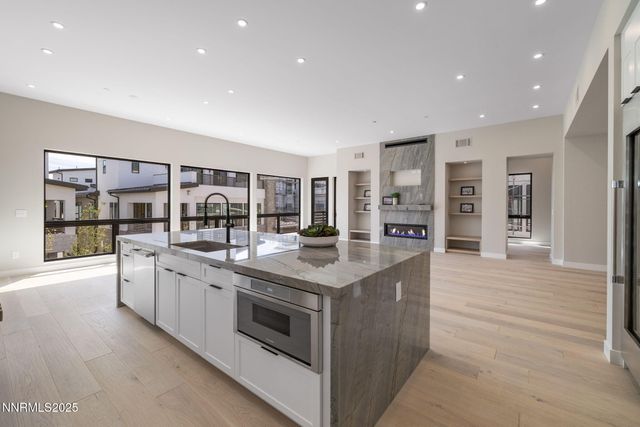 42 Campolina Street 25-2, Reno, NV 89511