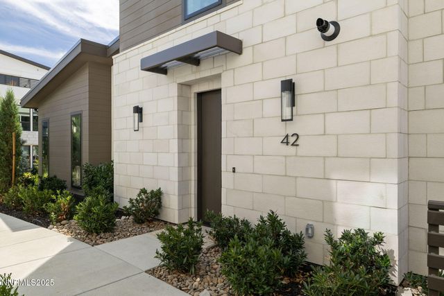 42 Campolina Street 25-2, Reno, NV 89511