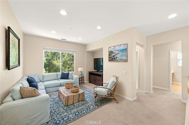 51 Mountain Laurel, Azusa, CA 91702
