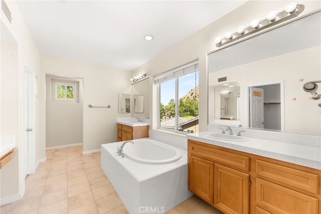 51 Mountain Laurel, Azusa, CA 91702