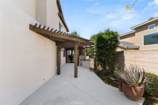 51 Mountain Laurel, Azusa, CA 91702