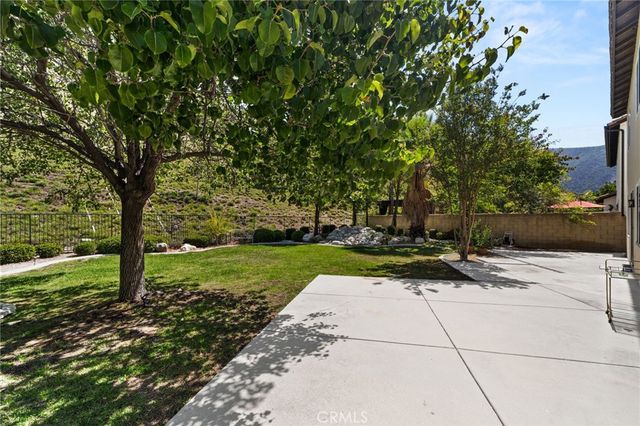 51 Mountain Laurel, Azusa, CA 91702