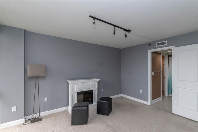 600 Admiral Boulevard 803, Kansas City, MO 64106