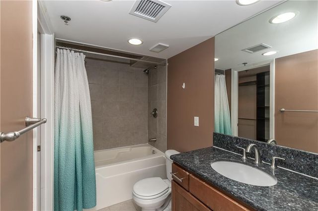 600 Admiral Boulevard 803, Kansas City, MO 64106