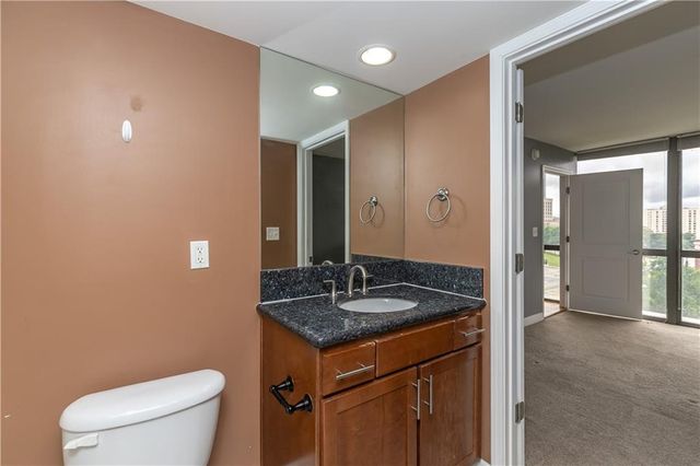 600 Admiral Boulevard 803, Kansas City, MO 64106