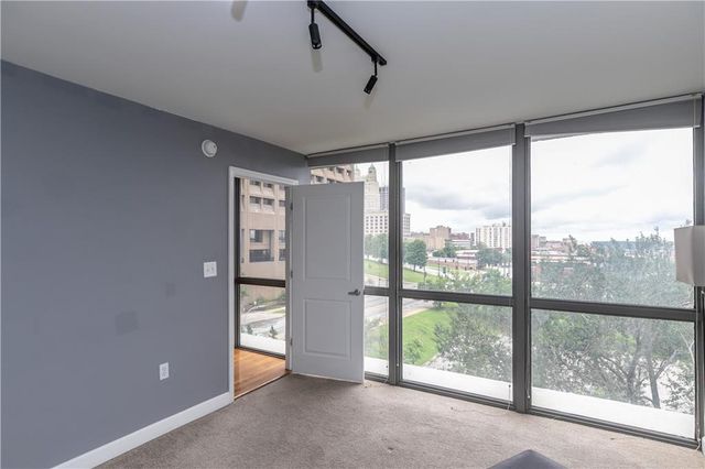 600 Admiral Boulevard 803, Kansas City, MO 64106