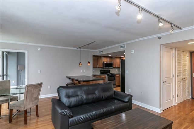 600 Admiral Boulevard 803, Kansas City, MO 64106