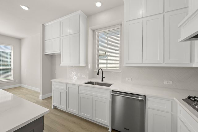 2306 Flock Drive, Mansfield, TX 76063