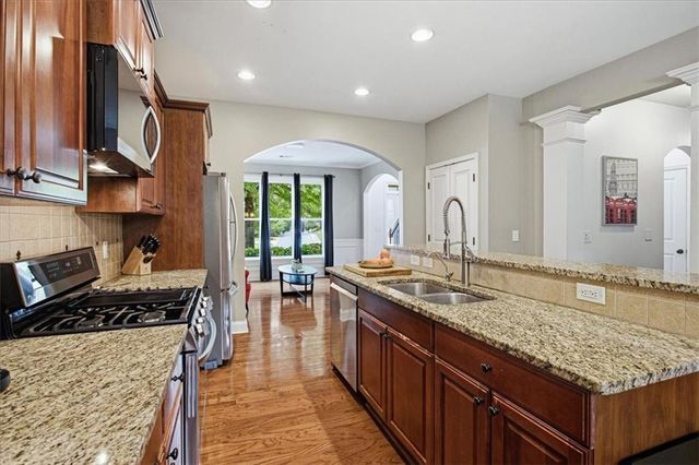 6020 Fords Lake Court NW, Acworth, GA 30101