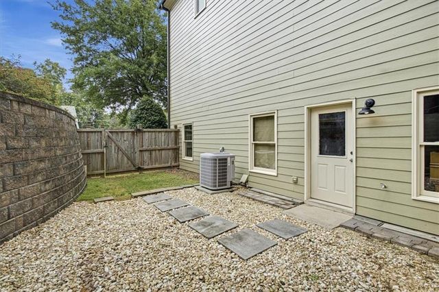 6020 Fords Lake Court NW, Acworth, GA 30101