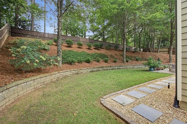 6020 Fords Lake Court NW, Acworth, GA 30101
