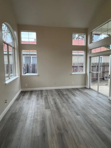 5930 W Birch Avenue, Fresno, CA 93722