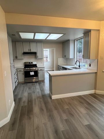 5930 W Birch Avenue, Fresno, CA 93722