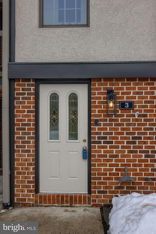 3 AMBERLEY WAY, Lititz, PA 17543