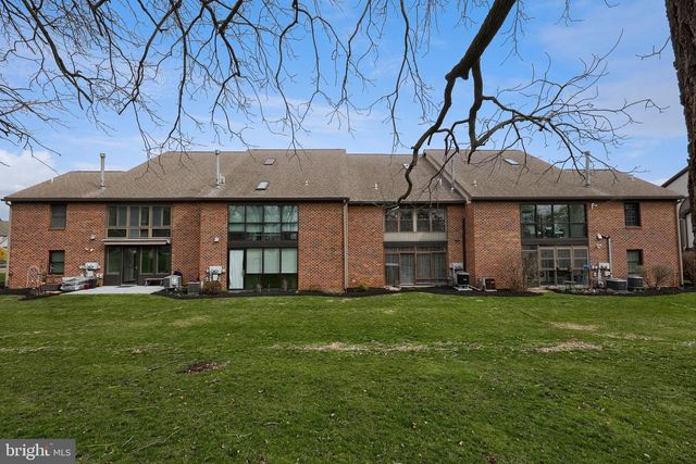 3 AMBERLEY WAY, Lititz, PA 17543