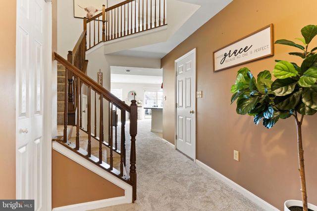 216 MELBOURNE LN, Mechanicsburg, PA 17055