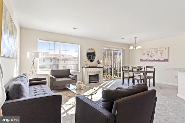 216 MELBOURNE LN, Mechanicsburg, PA 17055