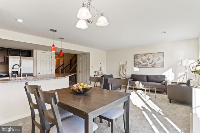 216 MELBOURNE LN, Mechanicsburg, PA 17055