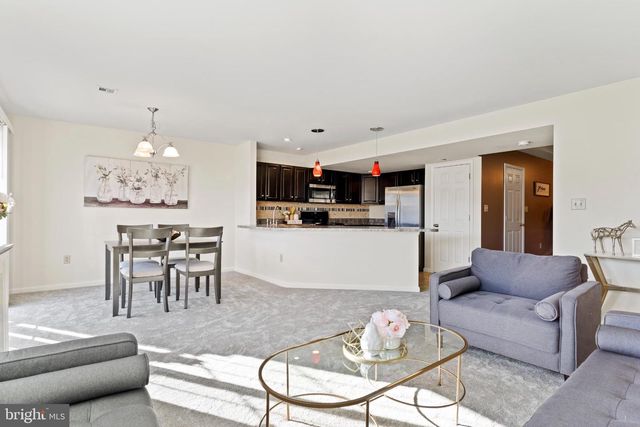 216 MELBOURNE LN, Mechanicsburg, PA 17055