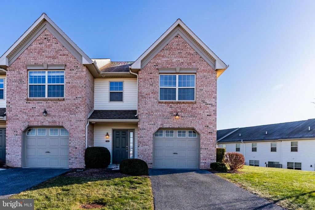 216 MELBOURNE LN, Mechanicsburg, PA 17055