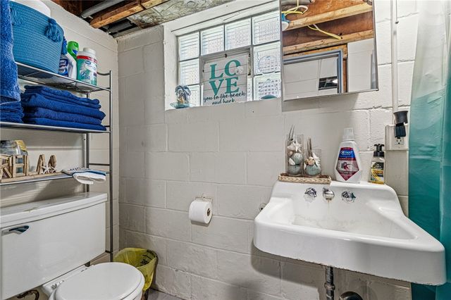423 Gilmore Ave, Trafford, PA 15085