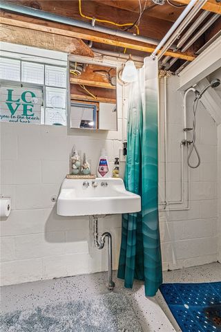 423 Gilmore Ave, Trafford, PA 15085