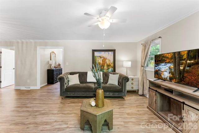 8519 E Franklin Street, Mount Pleasant, NC 28124