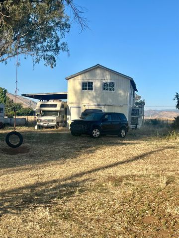1786 N Piedra, Sanger, CA 93657