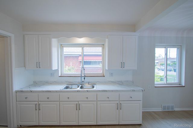 6742 Buhr Street, Detroit, MI 48212