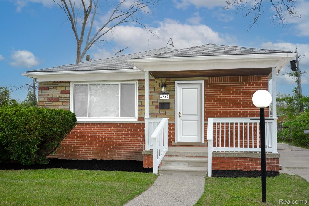 6742 Buhr Street, Detroit, MI 48212