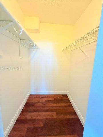 6995 NW 186th St E104, Hialeah, FL 33015