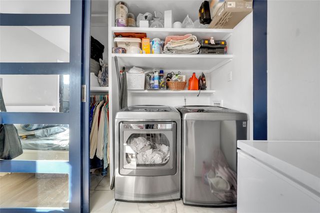 10209 Regal Oaks Drive 111, Dallas, TX 75230