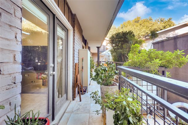 10209 Regal Oaks Drive 111, Dallas, TX 75230