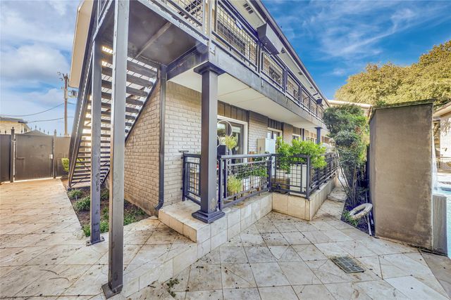 10209 Regal Oaks Drive 111, Dallas, TX 75230