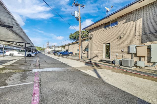 10209 Regal Oaks Drive 111, Dallas, TX 75230