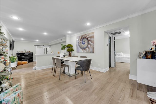 10209 Regal Oaks Drive 111, Dallas, TX 75230