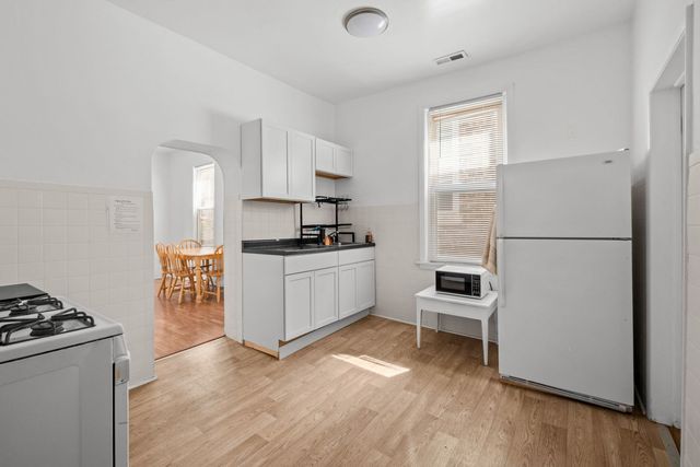 2250 S Sacramento Avenue, Chicago, IL 60623