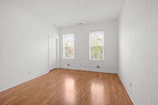 2250 S Sacramento Avenue, Chicago, IL 60623