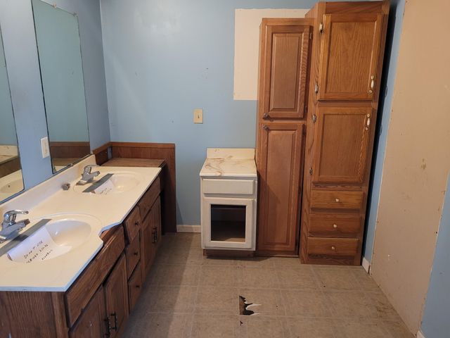 20128 Marcellus Highway, Decatur, MI 49045