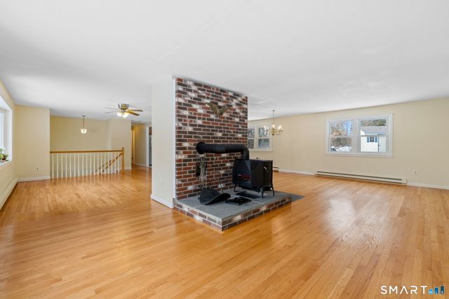 33 Lanz Lane, Ellington, CT 06029