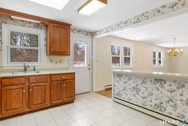 33 Lanz Lane, Ellington, CT 06029