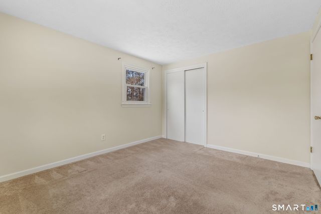 33 Lanz Lane, Ellington, CT 06029