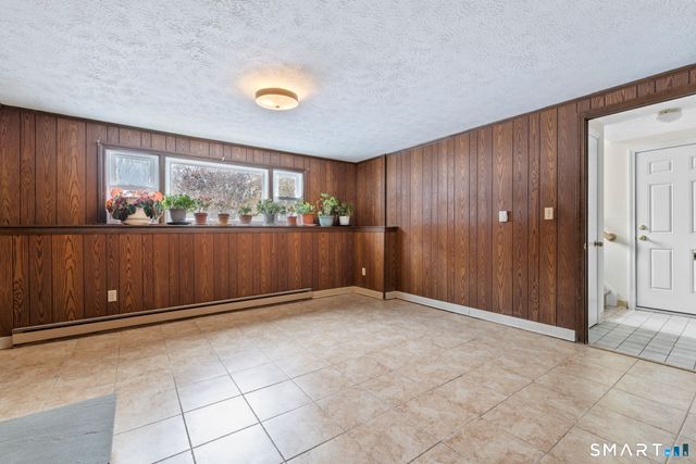 33 Lanz Lane, Ellington, CT 06029