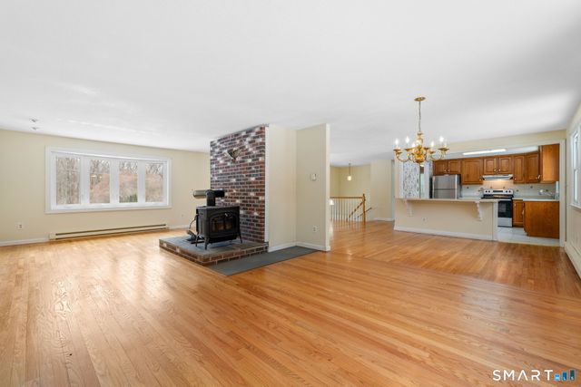 33 Lanz Lane, Ellington, CT 06029