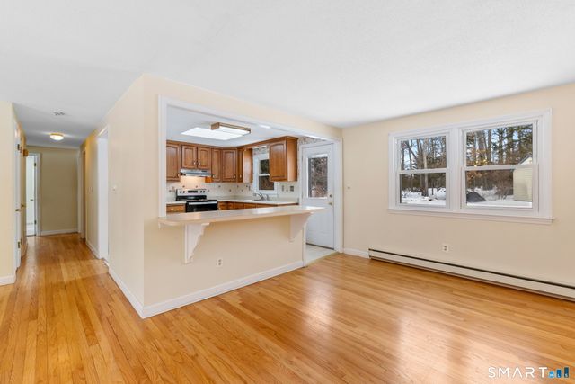 33 Lanz Lane, Ellington, CT 06029