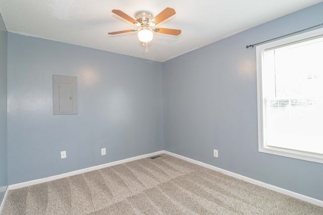 1634 Hannibal Dr, Oak Grove, KY 42262