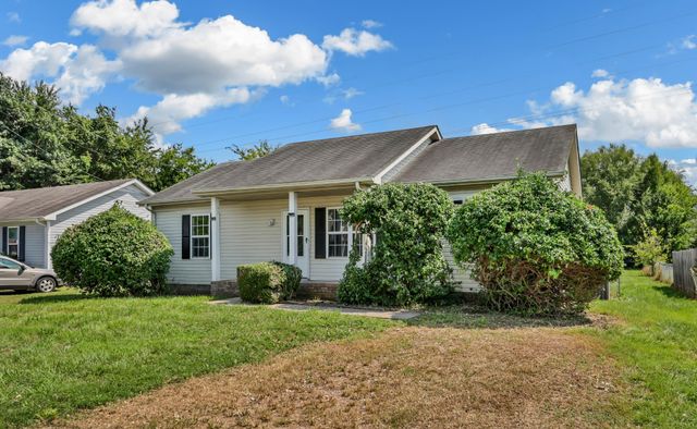 1634 Hannibal Dr, Oak Grove, KY 42262